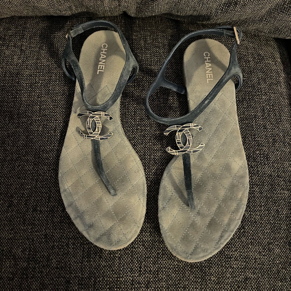 Blue suede Chanel thong sandals- good condition! - Picture 2 of 6